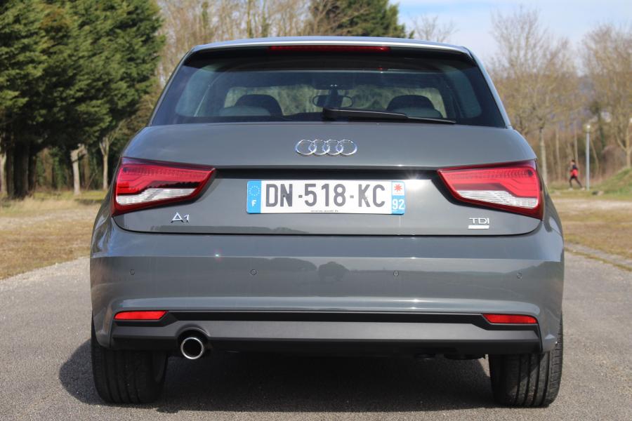  Audi A1 TDI Ultra (8X) 2014 года  (WW) (фото 3 из 8)